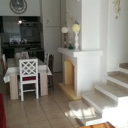 Oura And Bars Διαμέρισμα