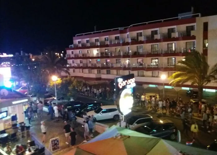 Oura And Bars البوفيرا