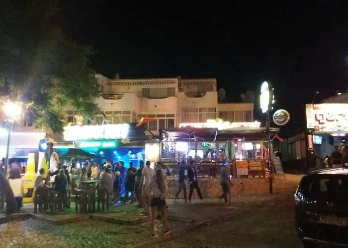 Oura And Bars شقة *